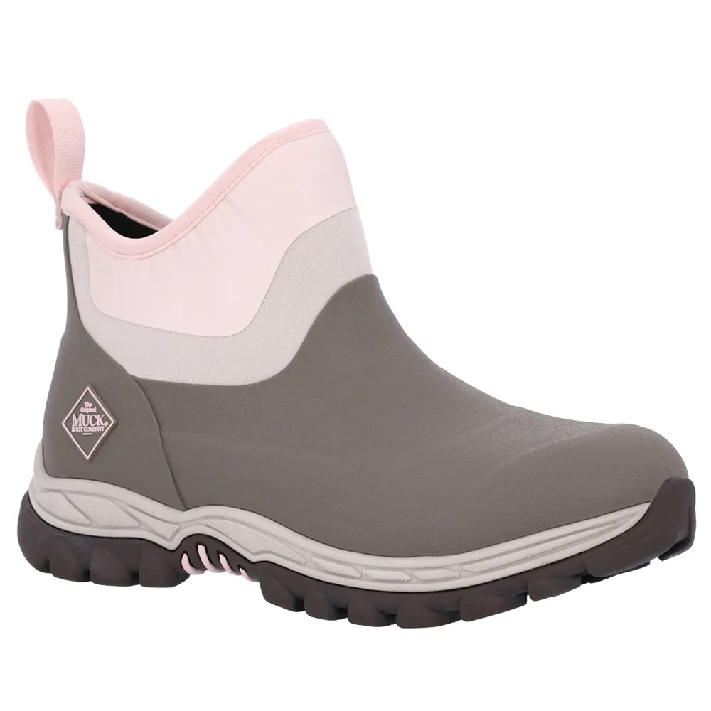 Arctic Sport II Round Toe Pull On Boots