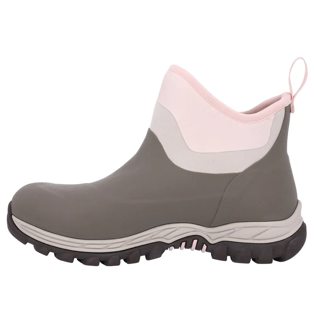Arctic Sport II Round Toe Pull On Boots
