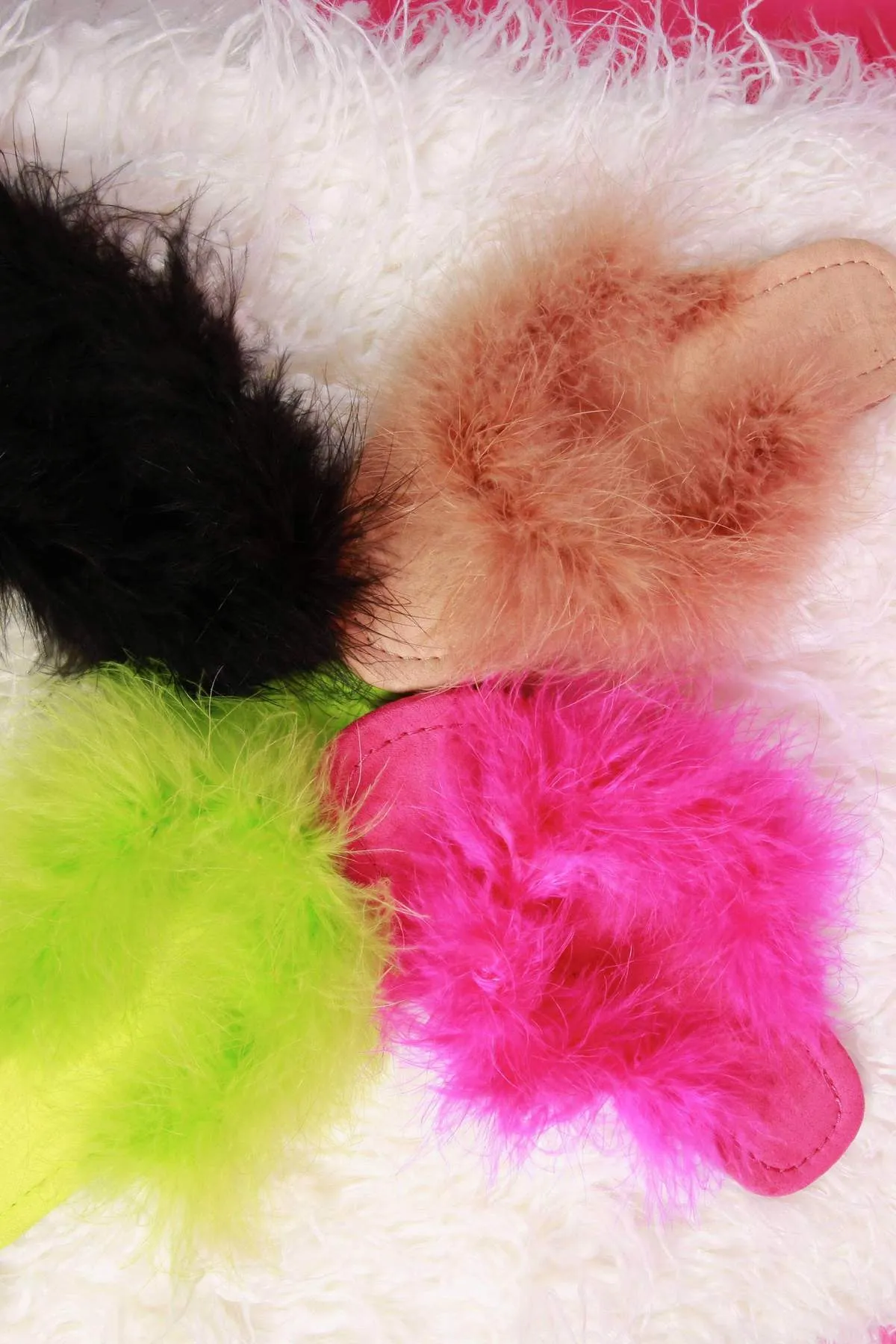 Cape Robbin Gale Fucshia Feather Furry Flat Thong Flip Flop Fashion Slide Sandal