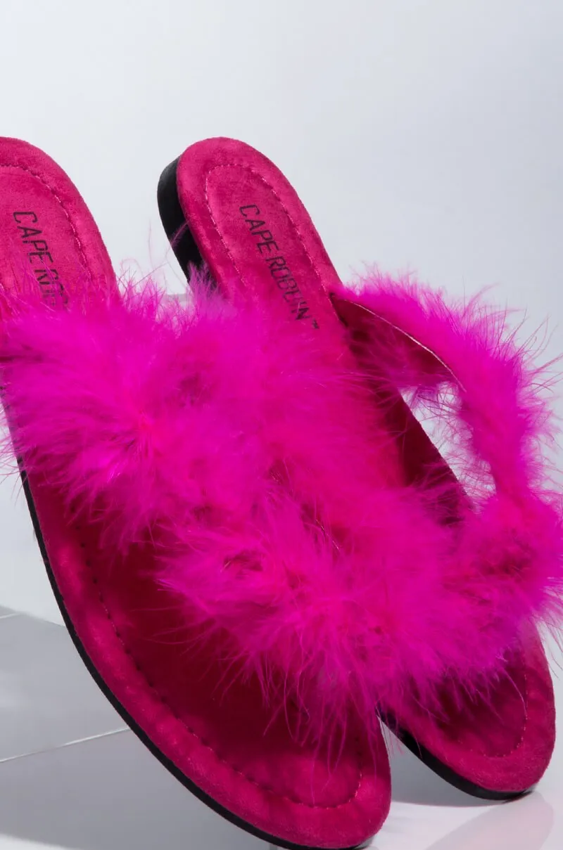 Cape Robbin Gale Fucshia Feather Furry Flat Thong Flip Flop Fashion Slide Sandal