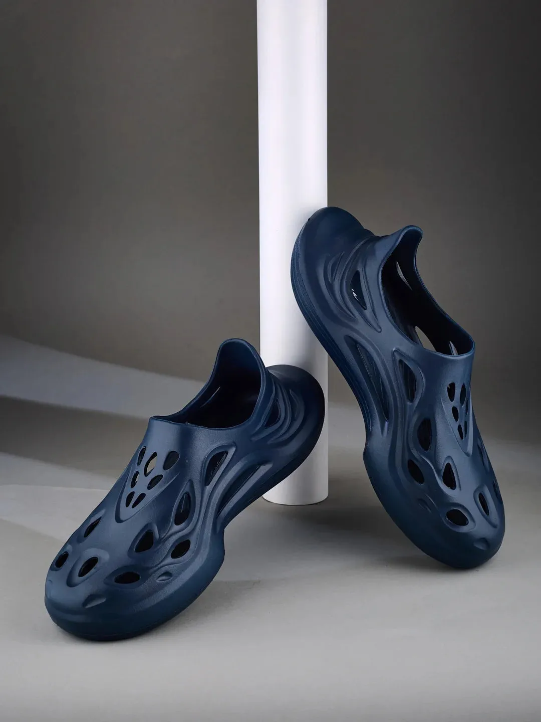 GC-4024 Navy Men's Clogs